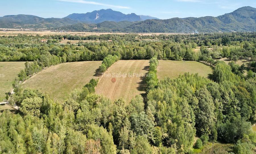 Teren intravilan, priveliste deosebita - 13