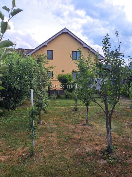 VILA IN REGIM DE INALTIME PARTER SI ETAJ ULTRAFINISATA PE 19 ARI TEREN - 17