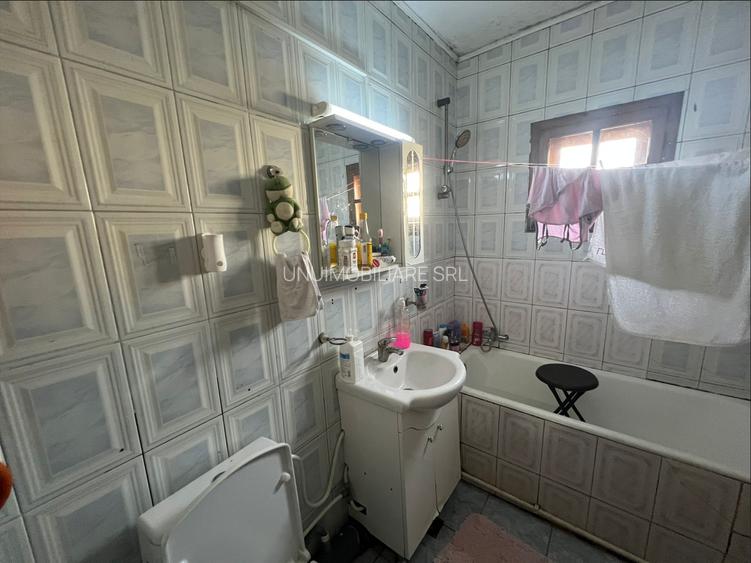 Apartament trei camere - Grădinița nr. 18 - 70mp - 5