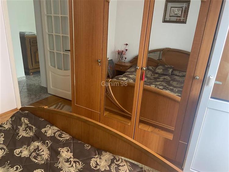 Apartament 4 camere , zona centrala -2 Stejari , decomandat , imbunatatit , mobi - 15