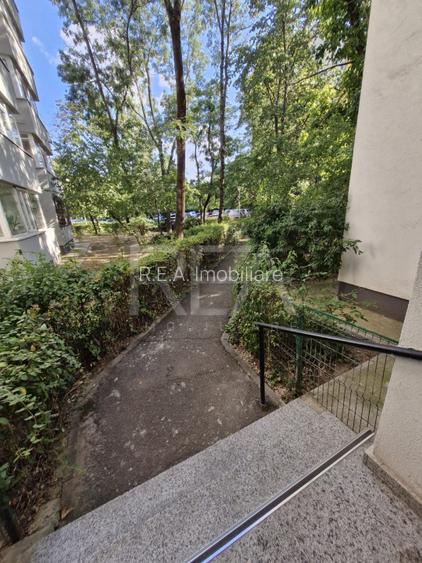 Apartament cu 3 camere la 650 de metri distanta de mers pe jos de parcul Titan - 16