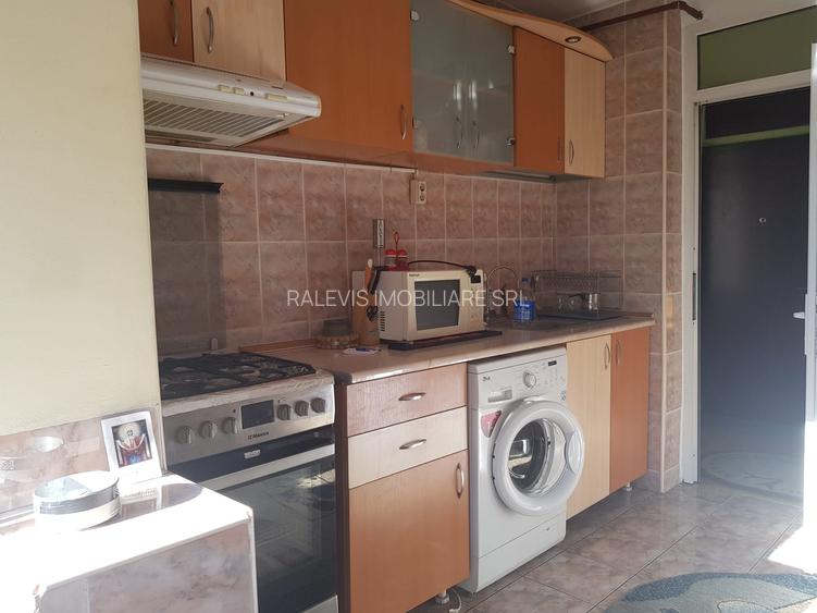 Apartament 2 cam decomandat, et 3/8, 380 euro, Buzoieni, piata Rahova - 4