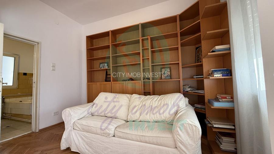 Garsonieră boemă | Mântuleasa – Sf. Ștefan | Balcon, centrală, etaj 4 - 5