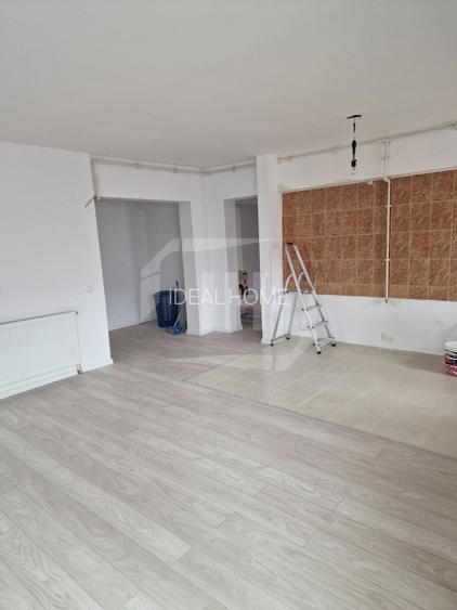 Apartament cu 3 camere, garaj - 2