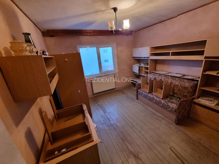 BISTRIȚA LAC- 3 camere decomandate, etaj intermediar, bloc din 1986 - 6