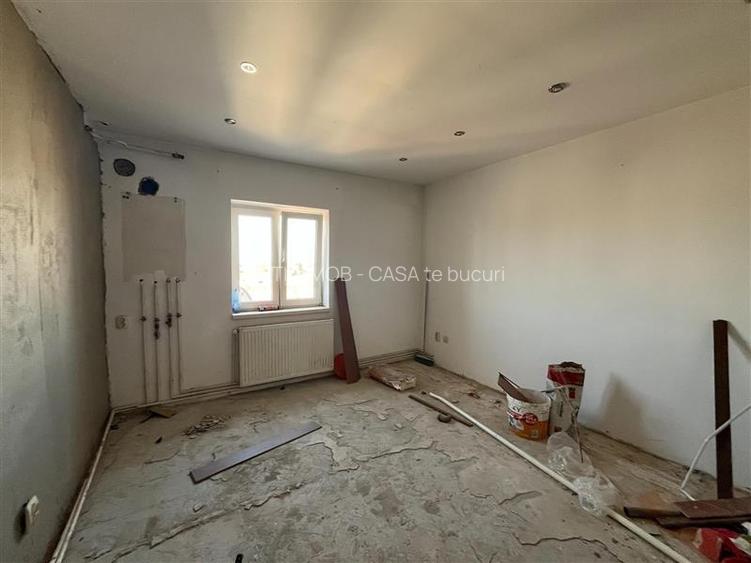 Lugoj, Apartament 3 Cam., 84 Mp., Semidecomandat, et.6, Central Blocul Postei - 4