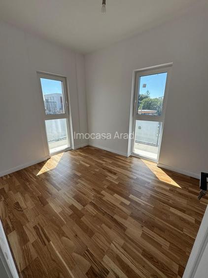 De vânzare apartament 3 camere Open Space Micalaca Arad, Bloc Nou. - 6