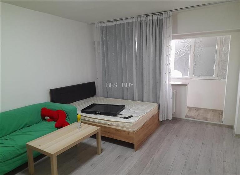 METROU TIMPURI NOI, NERVA TRAIAN, FOISORULUI 42 MP, ETAJ 4/8 BLOC 1993 - 4