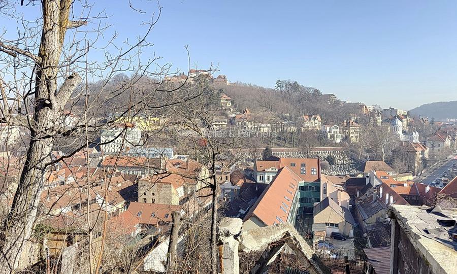 Teren intravilan, ultracentral. - 15