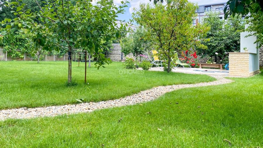 V&acirc;nzare vilă 8 camere | Grădină 500mp | 3 locuri de parcare - 4