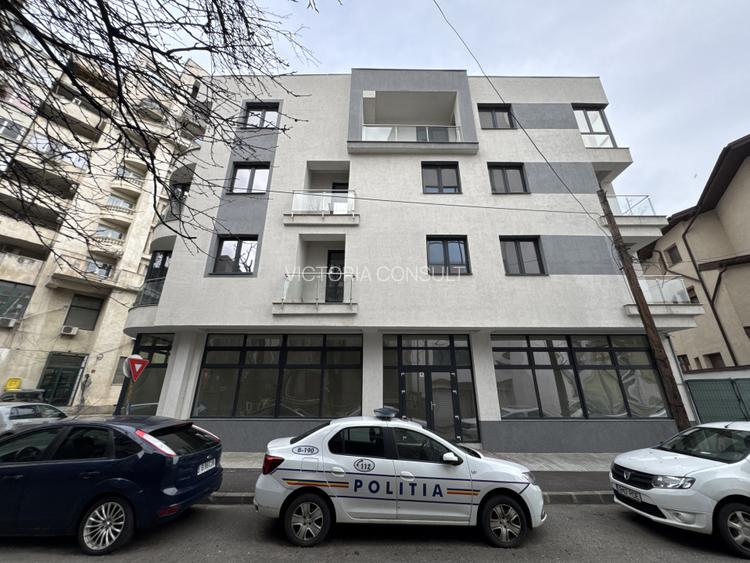 Bloc Piata Unirii - Pretabil rezidential, Airbnb, Hotel, Clinica medicala! NOU - 2