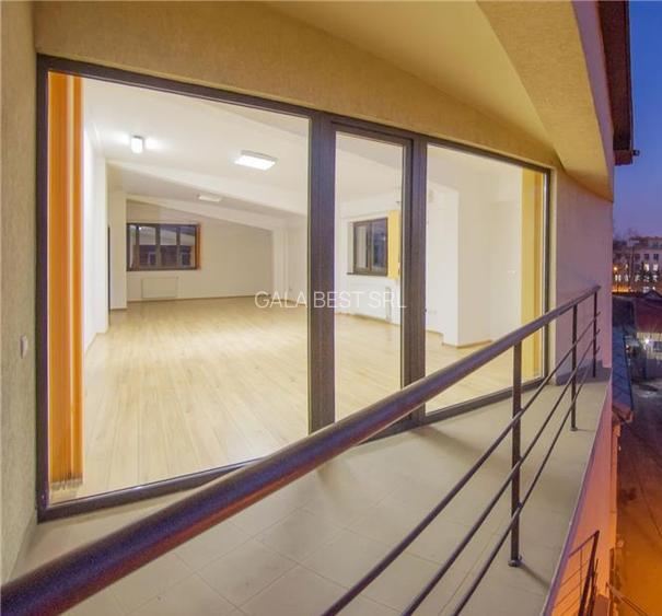 Piata Victoriei/A.I.Cuza-imobil birou ,12 camere,450mp - 11