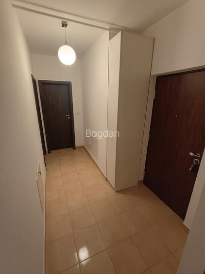 proprietar , vand apartament cu 2 camere torontalului,iris3 si loc de parcare - 3