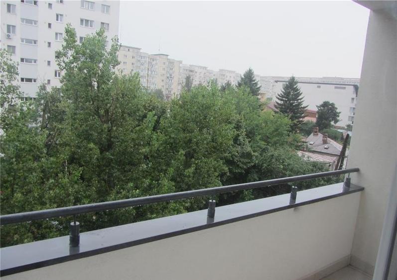 Apartament cu 3 camere, mobilat, parcare inclusa- zona Baba Novac
