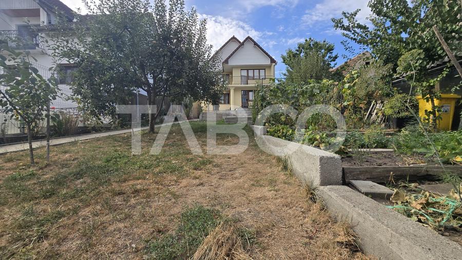 Casa cu piscina si curte libera 438mp de vanzare in Turnisor Sibiu