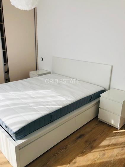 Sisesti 2 camere complet mobilat | parcare subterană Metrou 8' - 6