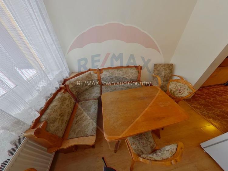 Casă / Vilă cu 8 camere de vânzare - 3