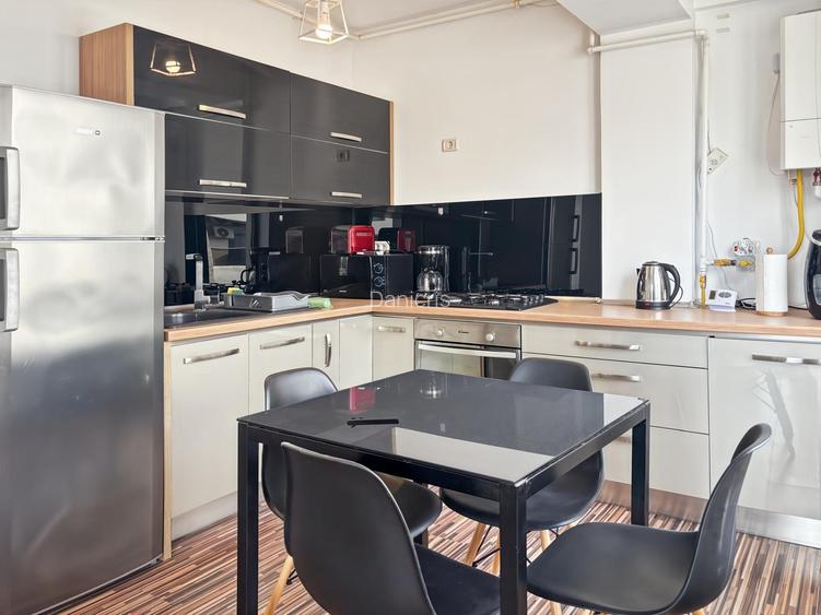 Studio compartimentat în 2 camere | Zona Campus | IComision 0 - 4