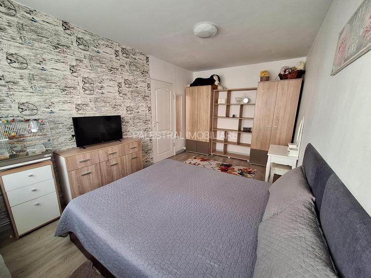 Apartament 2 camere zona Garii,renovat,parcare,99500 Euro - 4