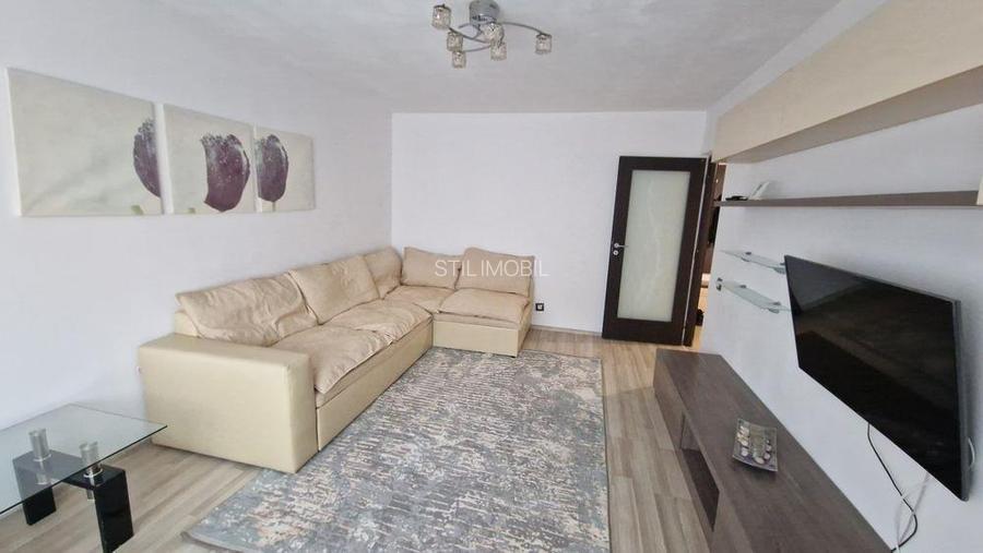 Apartament cu 2 camere - zona C.U.G. - 430E - 2