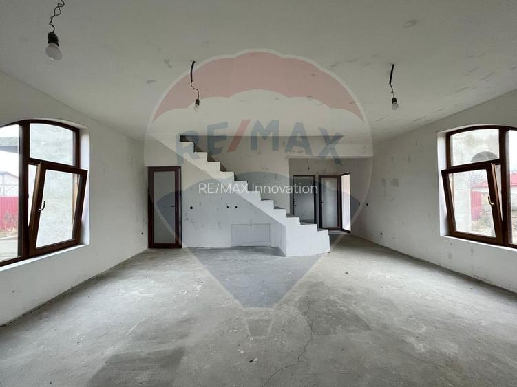 Investitie/Vanzare-  Vilă cu 5 camere la 45 minute de Bucuresti - 10