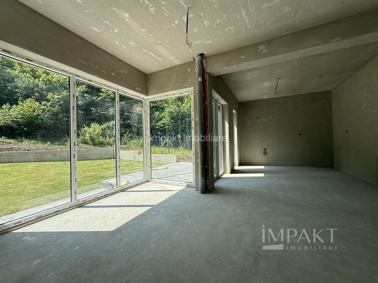 Case cuplate la liziera padurii , ideale pentru 2 familii ! - 9