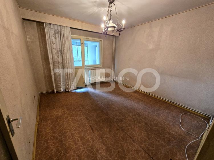 Apartament decomandat 4 camere 4 balcoane 2 bai etaj 1 Central Sibiu - 2