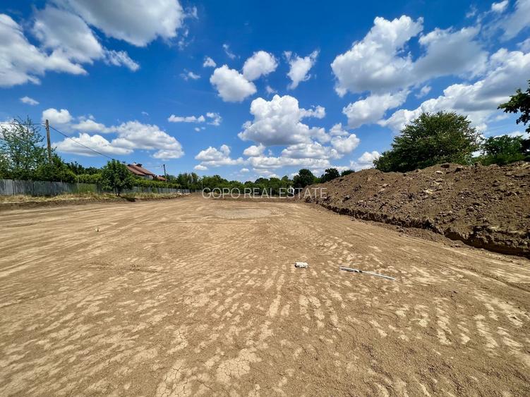 Teren 6000 mp pozitie deosebita lacul Baneasa adancime 140 m - 6