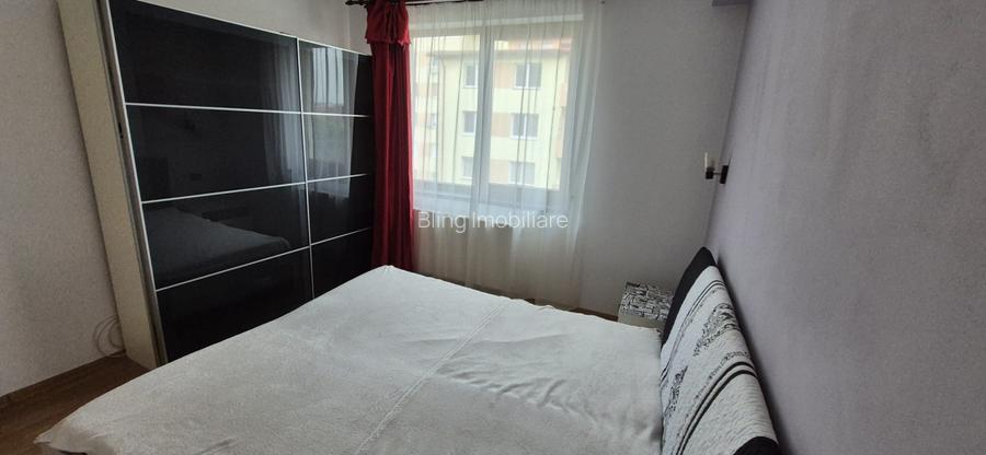 Apartament cu 3 camere, parcare, balcon, zona Terra - 8
