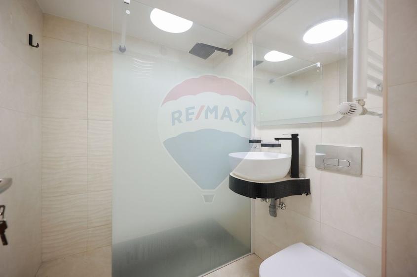 De vânzare apartament PB, 3 camere, Rogerius - RENOVAT COMPLET