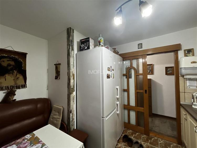 Apartament 2 camere zona Burdujeni,str Tineretului - 12