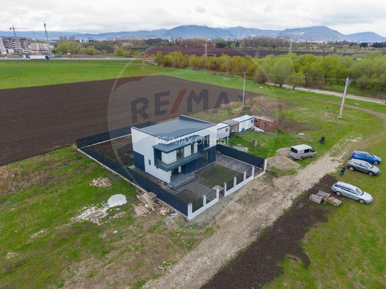 Vila moderna cu 4 camere,  P+E - teren 501 mp - 39