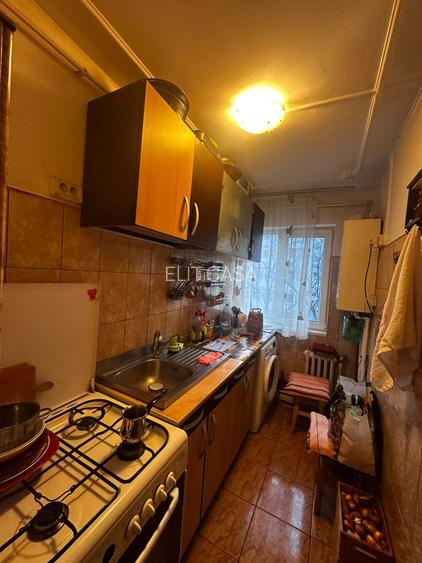 Apartament cu 2 camere, etaj 1/4, zona Mircea - 2