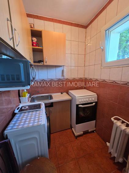 Titan, 15 minute metrou, strada Postavarul intersectie Tudor Ion,5 minute Auchan - 9