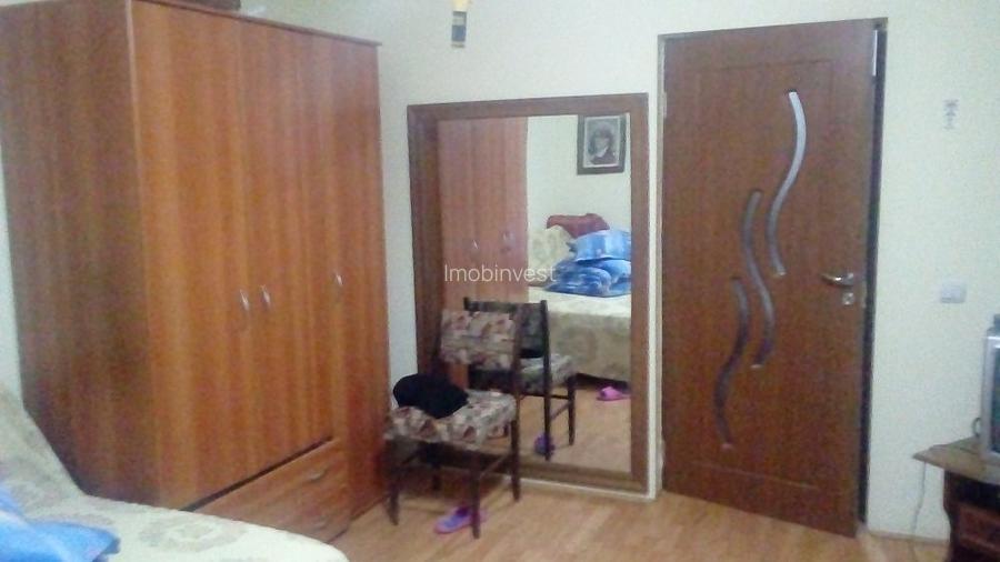 Vand casa cu 3 camere + dependinte, teren 320 mp, sat Ibanesti, str. Principala - 4