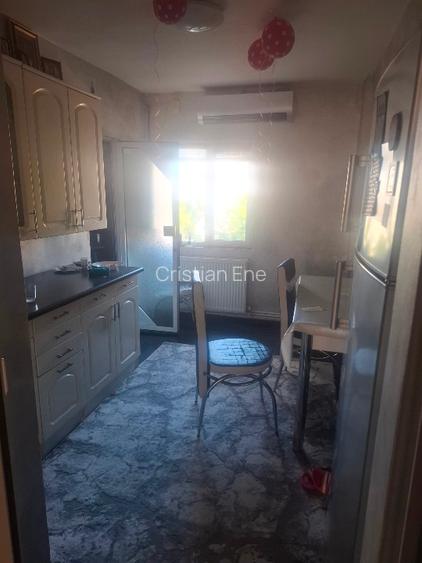 Vând Apartamen 4 camere - 3