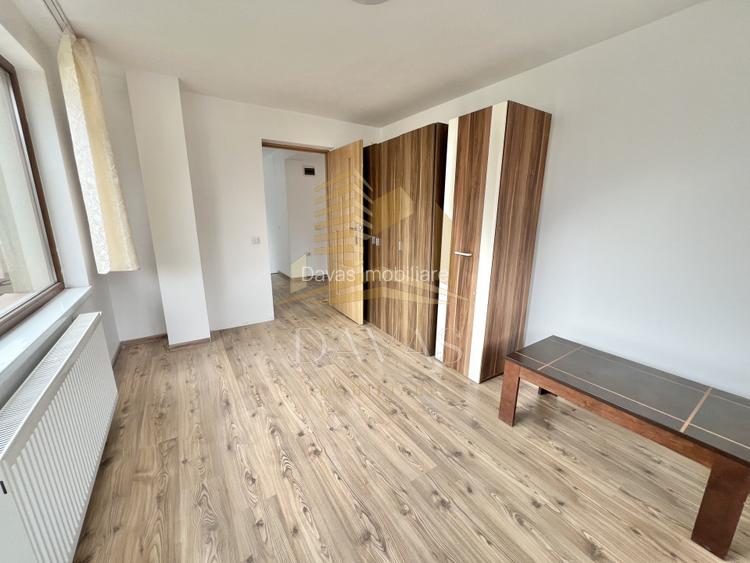 Casa individuala de inchiriat | 4 camere | 4 locuri de parcare in curte - 10