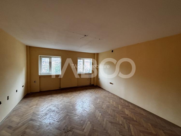 Apartament cu 4 camere de vanzare  110 mp  zona Orasul de Jos - 4