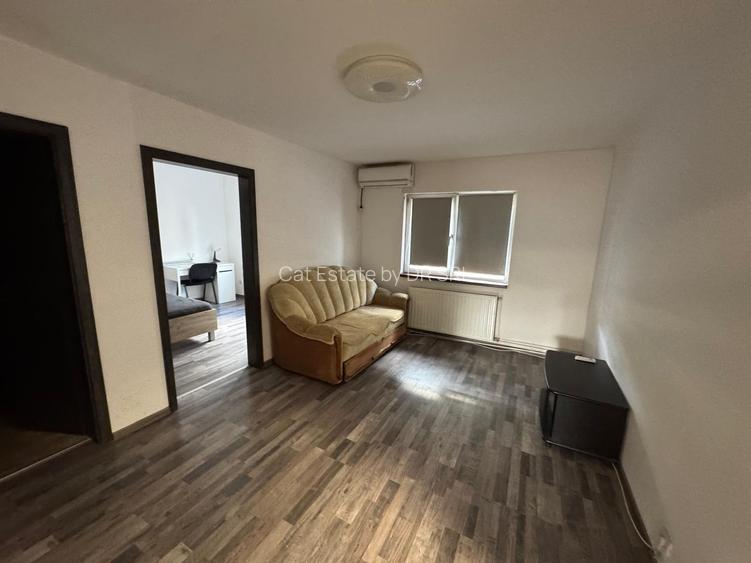 Apartament cu 4 camere garaj, Complexul Studentesc - 2