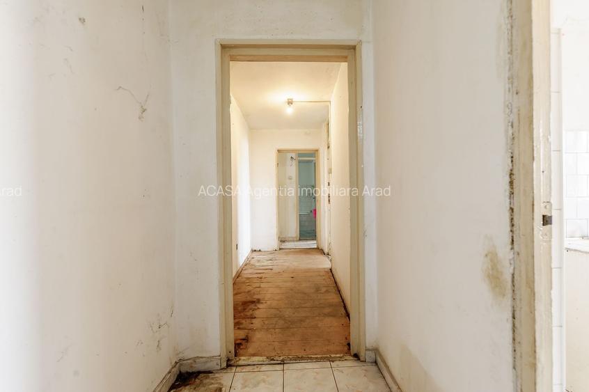 VANDUT ! Apartament accesibil cu 2 camere, în zona 500 Micalaca - 5