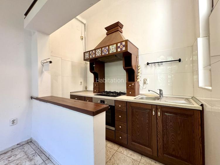 Casă cu farmec aparte, pentru locuit sau birouri,  zona Bălcescu - 16