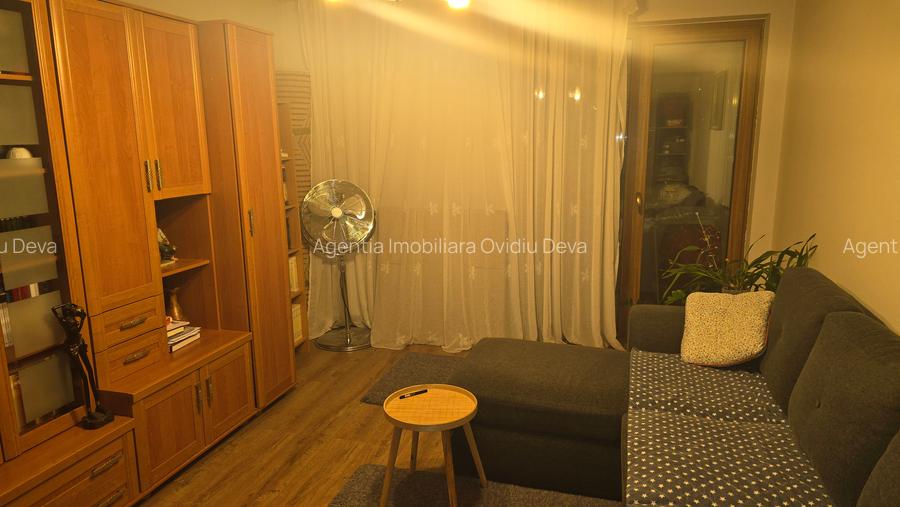 Vand apartament cu 2 camere intrari separate, Deva, Bld. Dacia, etaj 5, mobilat - 3