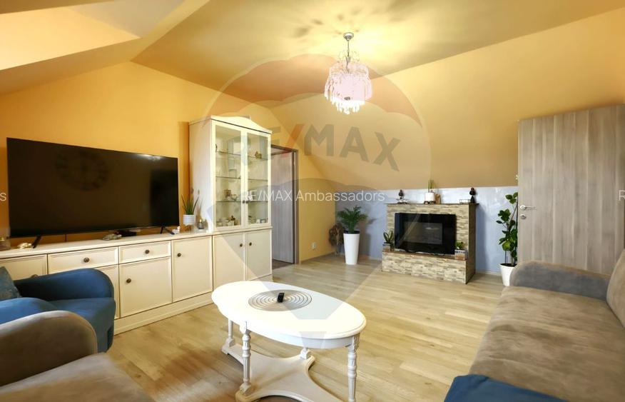 Apartament cu 3 camere de vânzare - 2