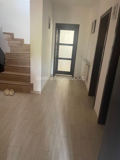 Vila mobilată și utilată ,situată în Chitila , str Nicolae Bălcescu 59 . - 14