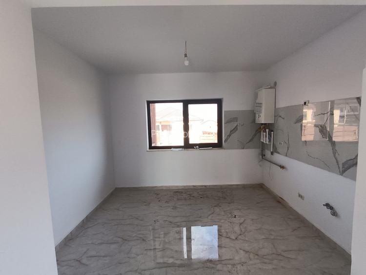CASA SINGLE DEOSEBITA 4 CAMERE,VALEA LUPULUI ,IASI - 19