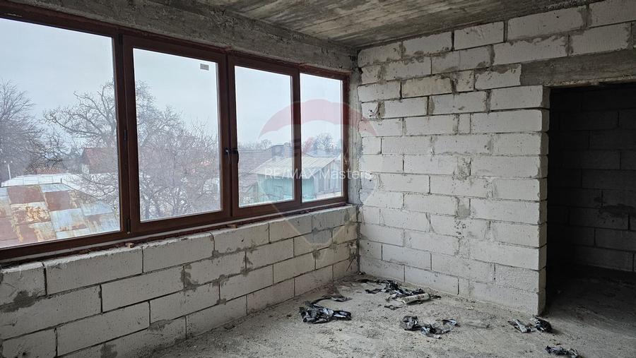 Casă / Vilă cu 12 camere, teren intravilan de 2869mp în Siminicea, SV - 16