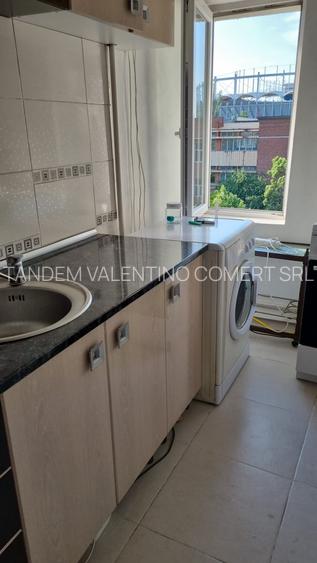 Piata Muncii , Bd Basarabia - 10