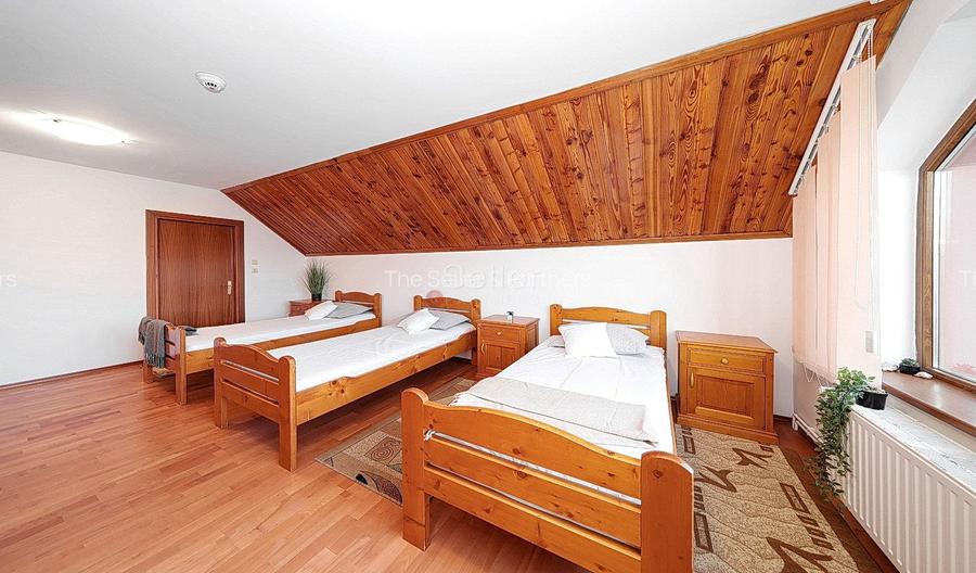 Proximitate fata de Castelul Bran - 11