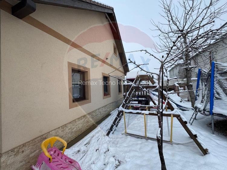 Casă / Vilă cu 4 camere de vânzare în zona Bujac-Arad - 28