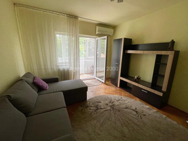 pe frumosa strada Dumitru Kiriac, la etajul 3 - 3